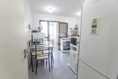 Apartamento - Amplo com 3 dormitórios (sendo 1 suite(s)) a 100,00 metros praia.