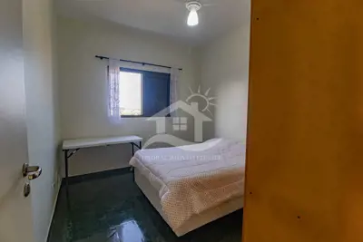 Apartamento - Amplo com 3 dormitórios (sendo 1 suite(s)) a 100,00 metros praia.