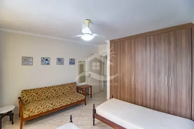 Apartamento - Amplo com 3 dormitórios (sendo 1 suite(s)) a 50,00 metros praia.