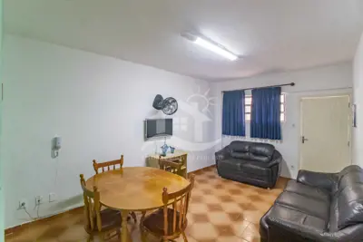 Apartamento - Amplo com 2 dormitórios (sendo 0 suite(s)) a 50,00 metros praia.