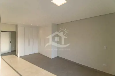 Casa - Sobrado Novo com 4 dormitórios (sendo 4 suite(s)) a 1300,00 metros praia.