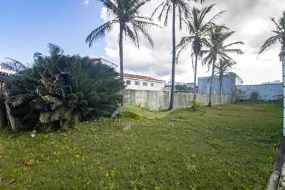 Casa - Térrea com 2 dormitórios (sendo 2 suite(s)) a 0,00 metros praia.