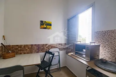 Apartamento - Amplo com 3 dormitórios (sendo 1 suite(s)) a 20,00 metros praia.