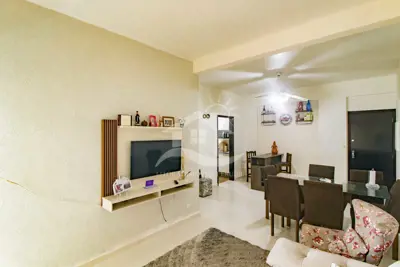 Apartamento - Amplo com 3 dormitórios (sendo 1 suite(s)) a 20,00 metros praia.