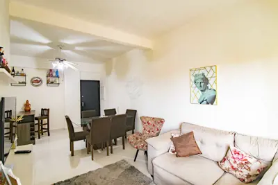 Apartamento - Amplo com 3 dormitórios (sendo 1 suite(s)) a 20,00 metros praia.