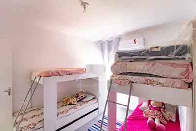 Apartamento - Amplo com 2 dormitórios (sendo 1 suite(s)) a 500,00 metros praia.