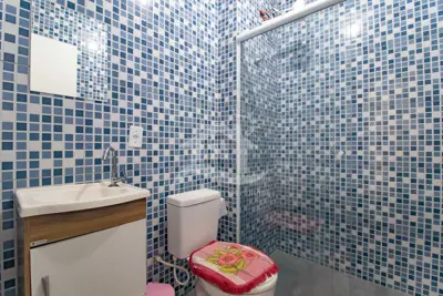 Apartamento - Amplo com 2 dormitórios (sendo 1 suite(s)) a 500,00 metros praia.