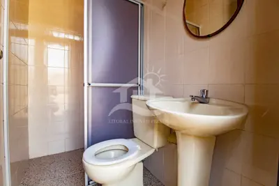 Casa - Sobrado com 4 dormitórios (sendo 2 suite(s)) a 500,00 metros praia.