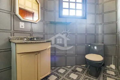Casa - Sobrado com 4 dormitórios (sendo 2 suite(s)) a 500,00 metros praia.