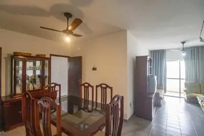 Apartamento - Amplo com 3 dormitórios (sendo 1 suite(s)) a 600,00 metros praia.