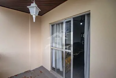 Apartamento - Amplo com 3 dormitórios (sendo 1 suite(s)) a 600,00 metros praia.