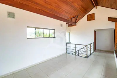 Casa - Sobrado com 6 dormitórios (sendo 3 suite(s)) a 71,00 metros praia.