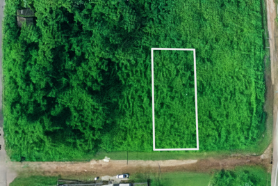 Terreno - Amplo com  quartos  a 2000,00 metros praia.