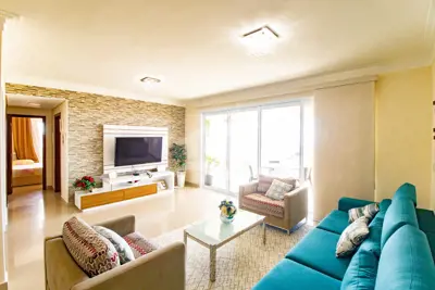 Apartamento - Amplo com 3 dormitórios (sendo 2 suite(s)) a 400,00 metros praia.