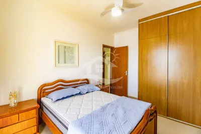 Apartamento - Amplo com 3 dormitórios (sendo 2 suite(s)) a 400,00 metros praia.