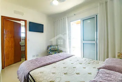 Apartamento - Amplo com 3 dormitórios (sendo 2 suite(s)) a 400,00 metros praia.