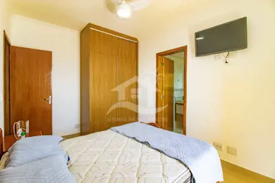 Apartamento - Amplo com 3 dormitórios (sendo 2 suite(s)) a 400,00 metros praia.