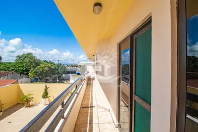 Apartamento - Amplo com 3 dormitórios (sendo 1 suite(s)) a 300,00 metros praia.