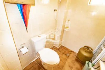 Apartamento - Amplo com 3 dormitórios (sendo 1 suite(s)) a 300,00 metros praia.