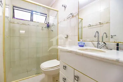 Apartamento - Amplo com 3 dormitórios (sendo 1 suite(s)) a 400,00 metros praia.