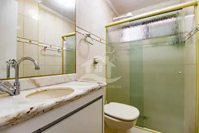 Apartamento - Amplo com 3 dormitórios (sendo 1 suite(s)) a 400,00 metros praia.