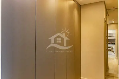 Apartamento - Amplo com 2 dormitórios (sendo 1 suite(s)) a 400,00 metros praia.