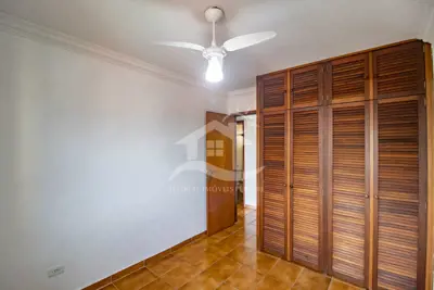 Apartamento - Amplo com 3 dormitórios (sendo 1 suite(s)) a 400,00 metros praia.