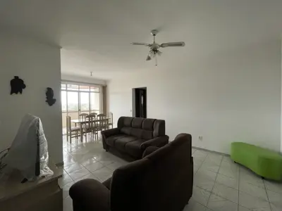 Apartamento - Amplo com 2 dormitórios (sendo 1 suite(s)) a 700,00 metros praia.