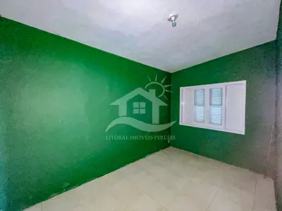 Casa - Térrea com 2 dormitórios (sendo 1 suite(s)) a 1800,00 metros praia.