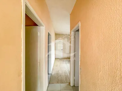 Casa - Térrea com 2 dormitórios (sendo 1 suite(s)) a 1800,00 metros praia.